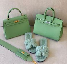 Green Birkin Bag, Green Birkin, Luxury Bags Hermes, Bags Birkin, Billionare Lifestyle, Hermes Slides, Birkin Bags, Blue Luxury, Aesthetic Luxury