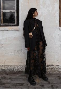 Edgy Outfits Doc Martens, Elegant Rocker Outfit, Chique Outfit, Moda Boho, Cooler Look, Festival Looks, Sporty Chic, Gothic Style