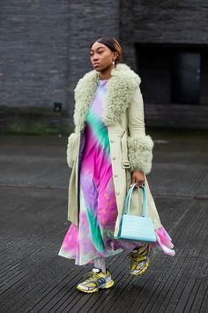 Copenhagen Fashion Week Street Style, Street Style Fall Winter, Copenhagen Fashion, Copenhagen Style, Popsugar Fashion, Batik Dress, Copenhagen Fashion Week, Fashion Revolution, Dress Coat