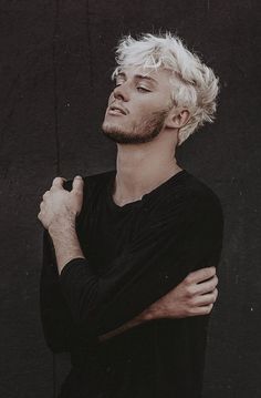 Blonde Hair Men, Beard Photography, Men Blonde Hair, Mens Hair Colour, Black Beards, Dyed Blonde Hair