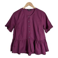 Madewell Short Sleeve Ruffle Hem Top In Blackberry Jule Size Small. A Breathable Cotton Blouse Features Ruffled Sleeves And A Ruffled Hem For Care-Free, Casual Style. Jewel Neck, Short Sleeves With Ruffle Cuffs - Front Partial Placket - Solid Color New With Tag Measurements Approximate Laying Flat D30 Knot Shirt, Corduroy Top, Madewell Blouse, Boho Pullover, Crossover Top, Madewell Shorts, Popover Shirt, Hem Top, Tie Blouse