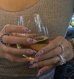 THE VAULT on Twitter: "nailspo… " Sami Jefcoate Nails, Almond Nails Neutral Colors, Nails Almond Short, Mata Biru, Manikur Kuku, Evil Eye Nails, Acylic Nails