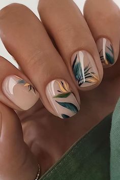 Nails With Leaf Design, Nails Short Square Acrylic, Summer Press On Nails, Pink Fake Nails, Acrylic Nails Nude, Nails Short Square, Nails Nude, Press On Nails Short, Short Square Acrylic Nails