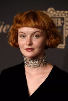 kacy hill hairstyle Kacy Hill, Baby Bangs Long Hair, Kim Kardshian, Curl Hairstyles, Very Short Bangs, Roman Hair, Hair Colour Ideas, Bob Haircut Curly, Styling Tricks