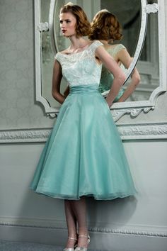 same dress from the front, still in love with the waist Organza Bridesmaid Dress, 파티 드레스, Vintage Party Dresses, Designer Party Dresses, Tea Length Wedding, Cheap Party Dresses, Vintage Wedding Dress, Party Dresses Online, Short Party Dress