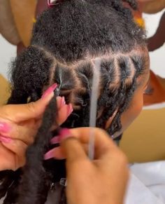 Starter Locs For Long Hair, Twisting Dreads, Locs With Thread, How To Retwist Locs Style Men, How To Retwist Dreads Step By Step, Hairstyles For Starter Locs For Women, Hair Locks Dreadlocks, How To Retwist Locs, Loc Smithing