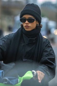 taylor russell Monster S, Pattie Boyd, Bridget Jones, Sharon Tate, Outfit Invierno, Gentle Monster, Looks Street Style, January 29