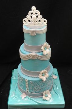 The epitome of a princess cake: Cinderella Theme Cake!