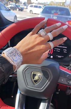 Luxury Lifestyle Girly Expensive Taste, Watch Aesthetic, Iced Out Watch, Icy Girl, Business Women Fashion, Rich Girl Aesthetic, Expensive Jewelry Luxury, Rich Girl Lifestyle, Luxe Jewelry
