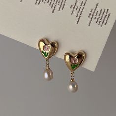 Material: Metal Style: Retro Color: Love Heart Earrings 925 Silver Needle Plated with Real Gold Fashion Element: Metal Heart Pearl Earrings, Tulip Earrings, Retro Spring, Pola Gelang, Spring Earrings, Classy Jewelry, Metal Heart