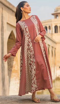 Kurti Top, Stitching Ideas, Casual Suits, Blouse Casual Fashion, Top Patterns, Suit Design, Kurta Designs Women, Blouse Casual