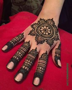 henna tattoo designs on the hand