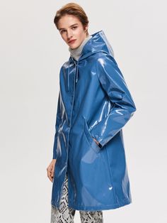 Designer Raincoats, Black Hooded Coat, Le Grand Bleu, Vinyl Fashion, Cropped White Tee, Summer Coats