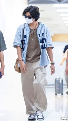 Incheon Airport Fashion, Airport Outfit Male, Rm Style Outfit, Rm Fashion Style, Namjoon Inspired Outfits, Bts Fashion Inspired Outfits, Rm Airport Fashion, Outfits Namjoon, Namjoon Outfit Inspiration