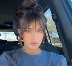 Dark Brown Long Bob With Bangs, Bang Cuts For Long Hair, Haircuts Women Medium, Hats With Bangs, Selena Bangs, Fringe Bangs With Layers, Latina With Bangs, Different Bangs Styles, Bangs On Round Face