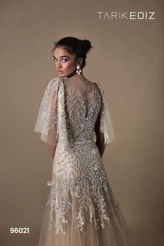 Haute Couture, Tarik Ediz, Fantasy Dresses, Royal Dresses, فستان سهرة, Dress Appropriately, Evening Dresses For Weddings, Ladies Gown, Fancy Dresses