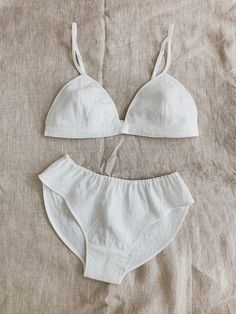 Linen bra/ linen sleepwear/ linen home wear/ Home wear bra/ - Etsy 日本 White Clothes Photoshoot, Cotton Under Wear Women Set, Linen Lingerie, Cotton Wardrobe, Linen Bra, Linen Wardrobe, Linen Sleepwear, Diy Bra, Bra Items