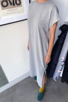 Le Bon Shoppe Jeanne Dress - Heather Grey | Main Website Muscle Tee Dress, Grey Dresses Casual, Heather Grey Dress, Live In Style, Grey Dress, Beauty Sale, Media Chest