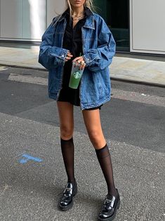 Look Grunge, Looks Jeans, Chique Outfits, Denim Jacket Outfit, Winter Trends