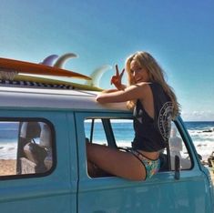 Alana Blanchard, Surfer Girl Bedroom, Surfergirl Style, Bethany Hamilton, Girl Surfer, Style Surf, Surf Aesthetic, Mavericks Surfing, Snowboard Girl