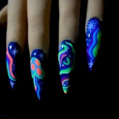 Lost Lands Nails, Rave Nails Acrylic, Black Light Nails, 80s Inspired Nails, Trippy Nails Acrylic, Rave Nails Designs, Trippy Acrylic Nails, Shroom Nails, Hippie Nails Acrylic