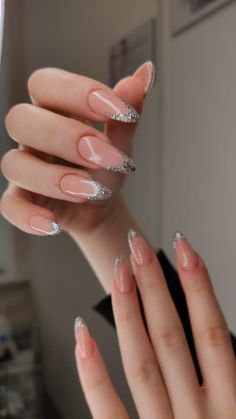 Nail Art Paillette, Minimal Nails, Glow Nails, Nagel Inspo, Cat Kuku, Nail Designer, Chic Nails