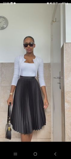 Cooperate Outfits Black Women, Church Outfit Black Women Dresses, Modest Professional Outfits, Church Girl Outfits Black Women, Modest Outfits Black Women, Baddie Office Outfits, Baddie Office, Elegant Church Outfits, Formal Dinner Outfit