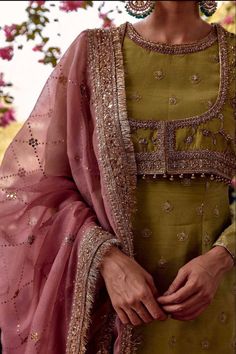 Haute Couture, Green Lehenga Bridal, Nameera By Farooq, Bridal Pakistani, Zara Shahjahan, Lehenga Bridal, Green Lehenga, Pakistani Wedding Outfits