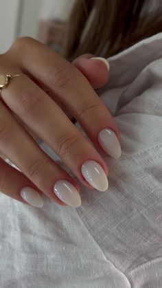 Milky Nails, Blush Nails, Nagel Inspo, Short Acrylic Nails Designs, Cat Kuku, Girls Nails, Clean Nails