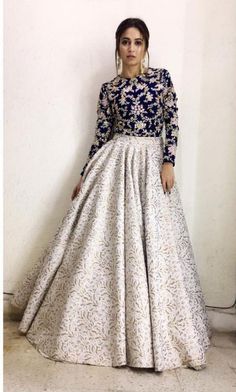 Lehenga Choli Designs, Indian Bridesmaid Dresses, Crop Top Lehenga, Long Gown Design, Lehenga Designs Simple, Party Kleidung, Indian Party Wear, Fashion Dress Party, Designer Studio