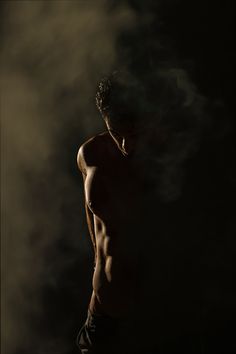 Male Fitness Photography, Photographie Art Corps, Portrait Photography Men, Photographie Portrait Inspiration, 흑백 그림, Photographie Inspo, Man Photography