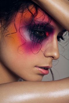 by Sergey Krasyuk POST YOUR FREE LISTING TODAY!   Hair News Network.  All Hair. All The Time.  http://www.HairNewsNetwork.com Photographic Makeup, Editorial Make-up, Fantasy Make-up, Fashion Editorial Makeup, Halloweenský Makeup, Look 80s, Drag Make-up, Extreme Makeup, High Fashion Makeup
