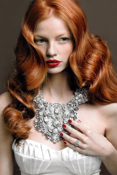 Propuesta Le Salon d'Apodaca. melena larga peliroja onda al agua #lesalondapodaca Redheads, Wavy Hair, Red Hair, The Beauty Department, Fantasy Hair, Beautiful Redhead, Ginger Hair