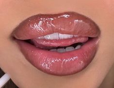 Lip Combos Aesthetic, Lip Combo Aesthetic, Fierce Makeup Look, Lips Combo, Gloss Dior, Dior Addict Lip Maximizer, Lip Combos, Flot Makeup, Dior Addict Lip