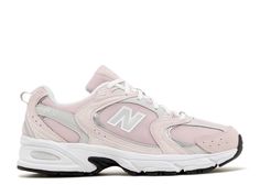 Wishlist Cheap, Aesthetic Tennis Shoes, Pretty Sneakers, New Balance 530, Back To School Shoes, Shoes Aesthetic, Pretty Shoes Sneakers, Trendy Shoes Sneakers, Dr Shoes