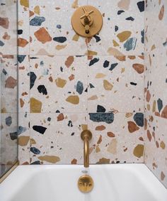 Graphic Tile Bathroom, Terrazzo Bathroom Tiles, Tali Roth, Stone Tile Bathroom, Terrazzo Bathroom, Fasad Design, Graphic Tiles, Chalet Design, Terrazzo Tile