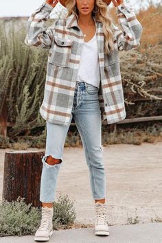 Plaid Jacket Women, Populaire Outfits, Elegante Casual, Flannel Jacket, Flannel Women, Mode Casual, School Looks, Style Upgrade, Plaid Jacket