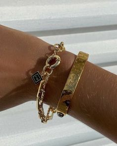 Gift Aesthetic, Dope Jewelry, Gold Rush, Cartier Love Bracelet, Jewelry Inspo, Diamond Are A Girls Best Friend, Trendy Jewelry, Love Bracelets, Pretty Jewellery