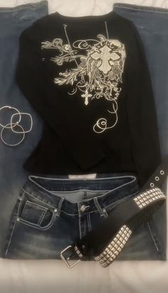 2000s Grunge Outfits Aesthetic, Affliction Style Clothing, Drain Gang Aesthetic Outfits, Summer Street Wear Women, Outfits Ideas Emo, Affliction Style Girl, Black Outfits Y2k, Dark Mcbling, Deftones Aesthetic Outfit