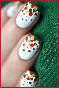 Confetti Nails, Nail Stamping With Sharpies, Pokadot Nails Christmas, Beach Christmas Nails, Minimalist Christmas Nails, Nail Art Noel, Chistmas Nails, Xmas Nail Art, Cute Christmas Nails