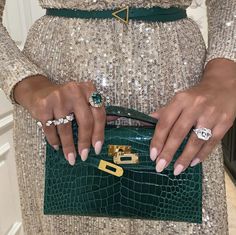 Couture, Green Rich Aesthetic, Hermes Outfit, Green Hermes, Rich Aesthetic, Alligator Skin, Tas Fashion, Classy Aesthetic