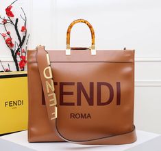 Women Bags Fashion Handbags, Fendi Tote Bag, Fendi Tote, Luxury Tote Bags, Limited Edition Bag, Tas Fashion, Bags Designer Fashion, Luxury Purses, Fendi Bags