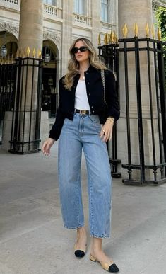 Barrel Jeans Street Style, Spring Office Outfits, Cali Summer, Barrel Jeans, Chique Outfits, Fashion Mistakes, Looks Black