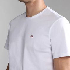 Napapijri Salis white cotton-jersey made from 100% cotton, boasting a ribbed crew neck and embroidered logo. T Shirt White, Logo Embroidered, Shirt White, Casual T Shirts, Sweatshirts Hoodie