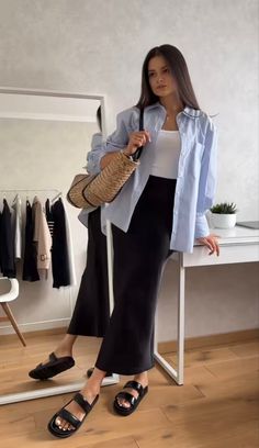 Summer Work Outfits, Sandals Outfits, Mode Hijabi, Outfits For Summer, Modest Summer Outfits, Casual Day Outfits, Stylish Work Outfits, Modieuze Outfits