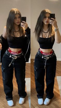 Boxer And Jeans Outfit, Boxers Under Baggy Jeans, Baggy Jeans With Boxers, Y2k Style Inspiration, What To Wear With Black Baggy Jeans, Outfit Ideas Yk2, Baddie Grunge Outfits, Black Baggy Jeans Outfit Aesthetic, Y2k Baggy Jeans Outfit