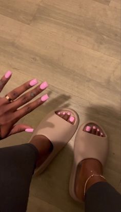 Pedicure Ideas No Acrylic, Pink Square Short Acrylic Nails, Nails And Shoes Aesthetic, Cute Pink Nails Square, Pedicures And Manicures Matching, Short Pink Nails Acrylic Square, Feet And Nails Set, Nails And Toes Matching Black Women, Pink Nail Inspiration Short