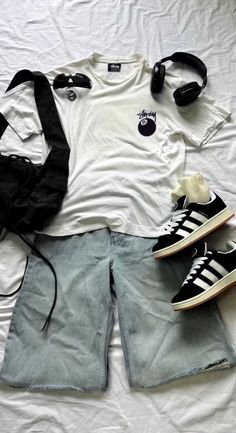 Aesthetic Male Outfits, Look Adidas, Street Fashion Men Streetwear, Guys Clothing Styles, Mens Casual Dress Outfits, Baggy Clothes, Neue Outfits, Cool Outfits For Men, Mein Style
