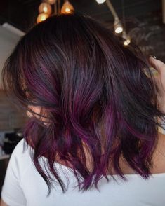 Purple Highlights Brown Hair, Highlights Brown Hair Short, Balayage Black, Brunettes Balayage, Highlights Brown Hair Balayage, Purple Hair Highlights, Violet Hair