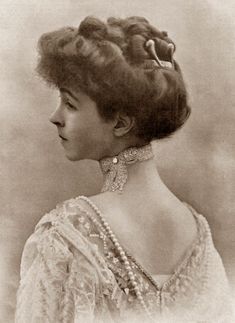 Gibson Girl Hair, Consuelo Vanderbilt, Edwardian Hairstyles, Vintage Photos Women, Victorian Hairstyles, Edwardian Dress, Gibson Girl, Foto Vintage